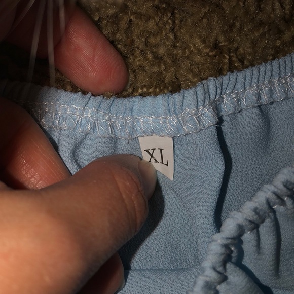 🌟*SOLD. Off the should crop top - Picture 3 of 11